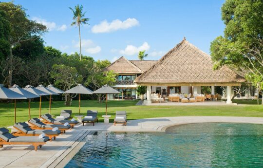 Villa atas ombak seminyak holiday rental in bali