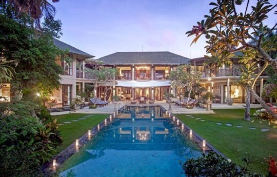 Exterior of Villa Avalon from the swimming pool and garden