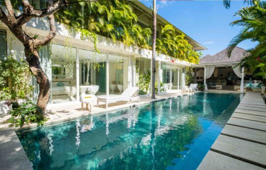 Two storey Villa Puro Blanco with swimming pool and villa exteriors